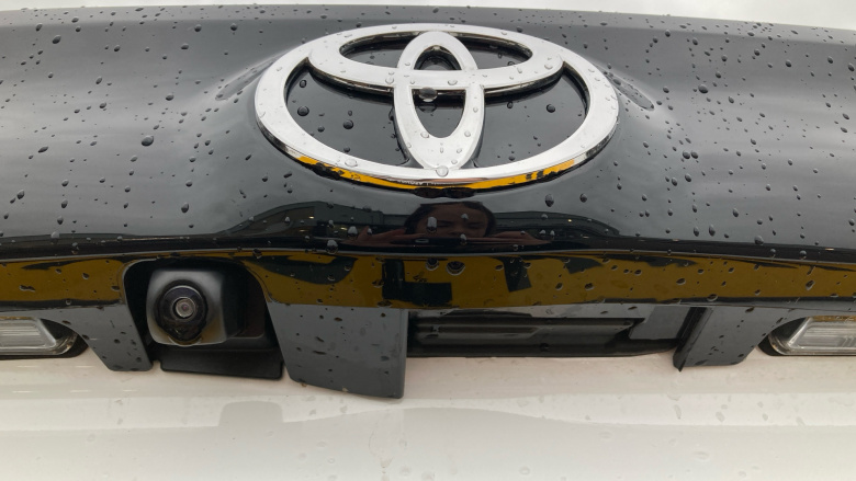 Toyota Yaris 1.5 Hybrid Design 5dr CVT Hybrid Hatchback